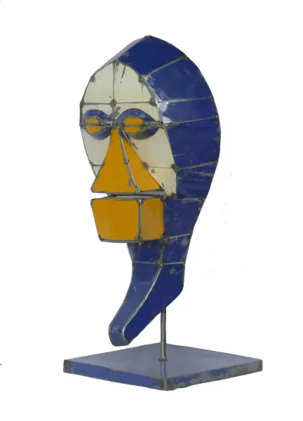 Product image 3 of the product “Small Mask on stand - Modell 3, 53cm height, sculpture from upcyceled oil barrel. ”